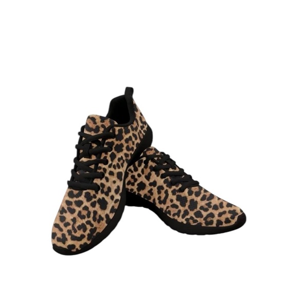 Shoes - Leopard Print casual Mesh Breathable Fashion Sneaker 9.5 NWT